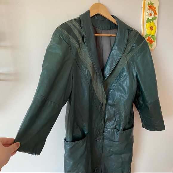Vintage Green Genuine Leather Trench Coat with Triangle Pattern - Picture 16 of 16